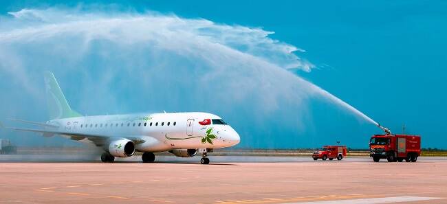 Embraer E170 aircraft 3